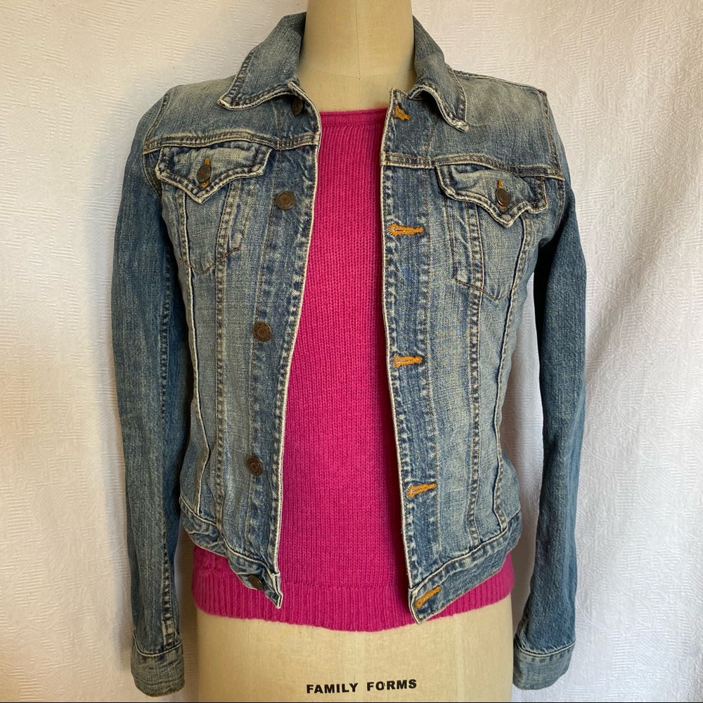 Earl XS denim jean jacket. Stonewashed Trucker style. EUC